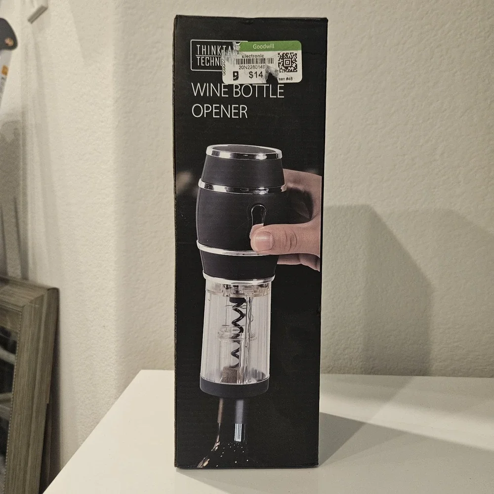 THINK TANK TECHNOLOGY Rechargeable CORDLESS Electronic WINE BOTTLE OPENER